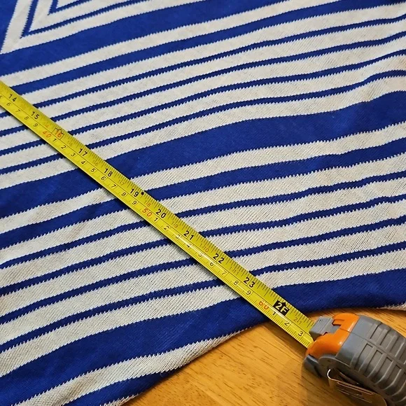 NWT John & Anna Striped Vneck Sweater - Picture 6 of 7